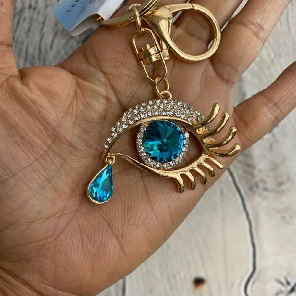 2/$30 🆕 Blue Crystal Eye Purse Charm